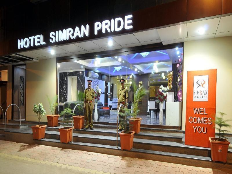 Hotel Simran Pride, Raipur Екстер'єр фото